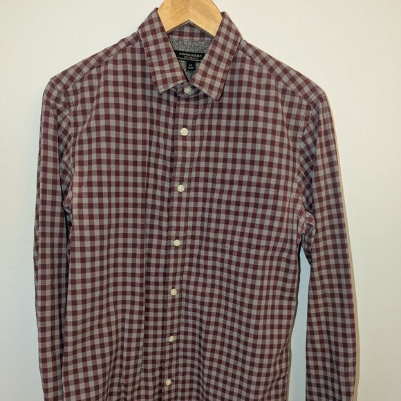 Men's Banana Republic Red Checkered Button-Up - Picture 1 of 8
